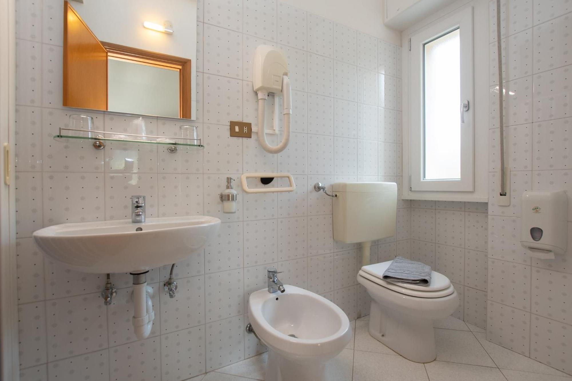 Hotel Villa Elia Calizzano Luaran gambar